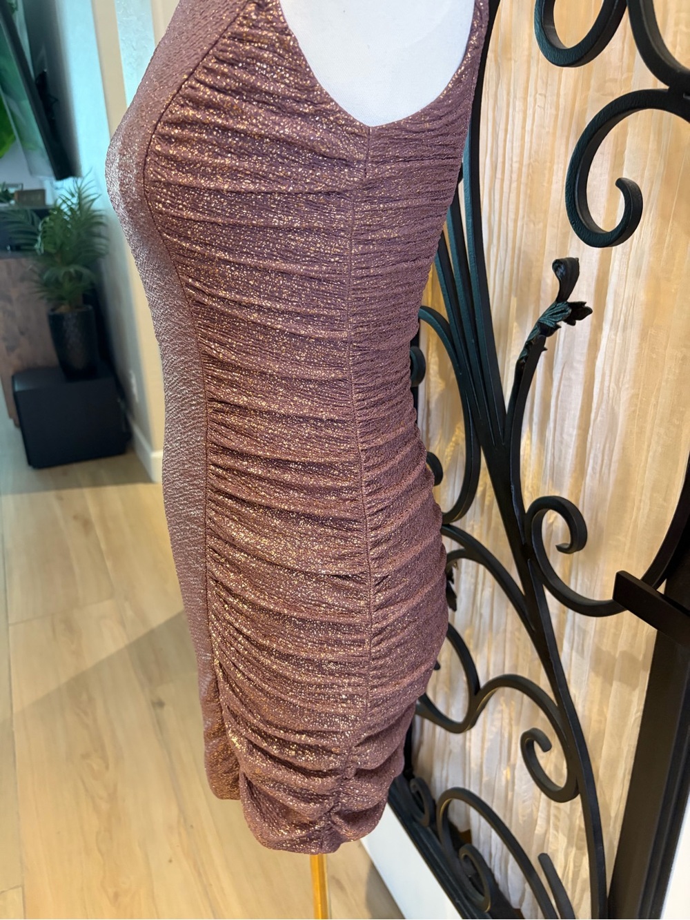 Adrianna Papell Metallic Rose Gold Ruched Mini Dress - Picture 6 of 7